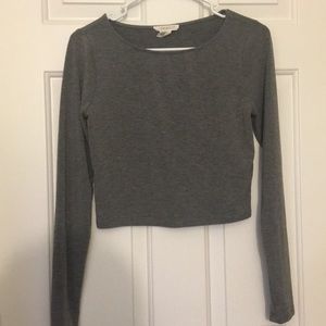 Long sleeve gray crop top